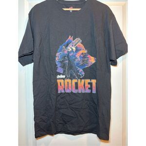Avengers T-shirt size Large